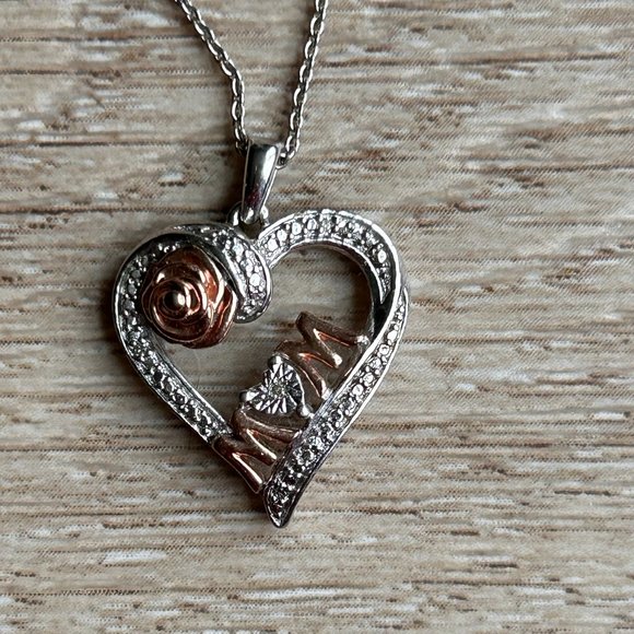 Open Heart Mom Script and Rose Necklace Pendant Gift Mother's Day - Picture 2 of 2